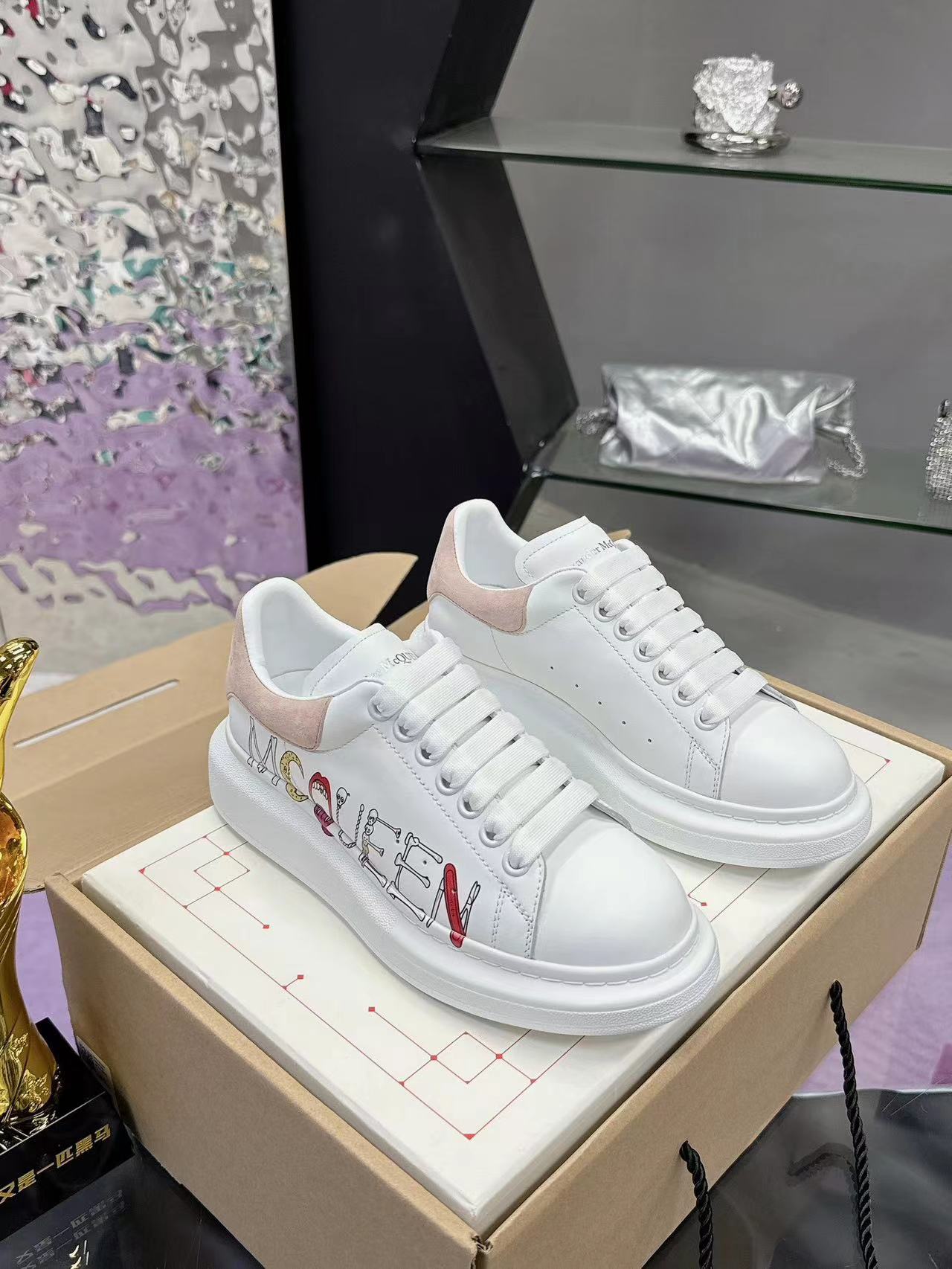 Alexander McQueen White/Pink Oversized Sneaker