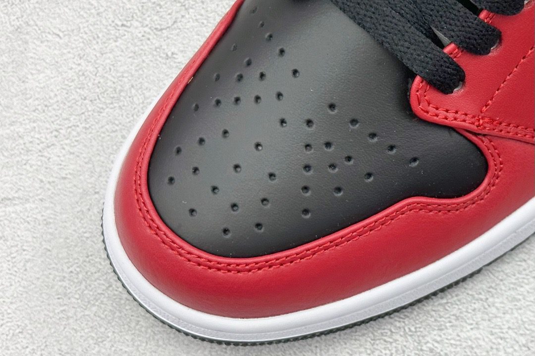 Air Jordan 1 Mid “Chicago Black Toe”