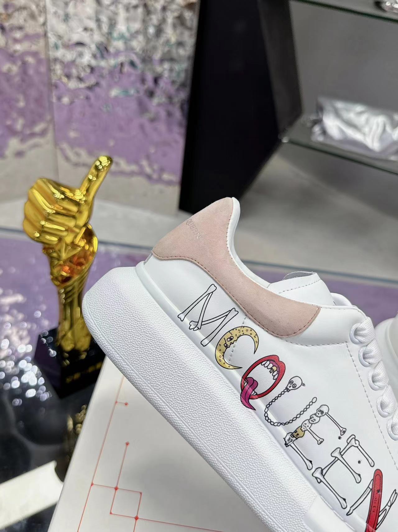 Alexander McQueen White/Pink Oversized Sneaker