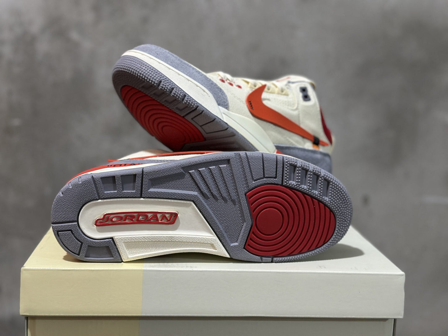 Air Jordan 3 x Off White