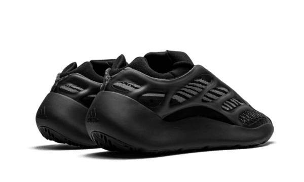 yeezy 700 V3 Alvah